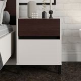 Comodino Bianco Crema Marrone Noce 2 Cassetti un Ripiano 48x40x60h cm, Apertura Scorrevole - Gili