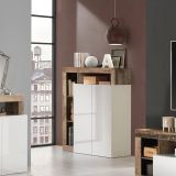 Credenza Gusana, Buffet da soggiorno, Madia da salotto, Dispensa da cucina, Made in Italy, 108x42 h127 cm, Bianco lucido e Acacia