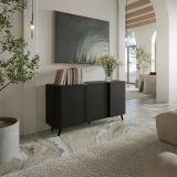 Credenza Tarouca, Madia da salotto con tre ante battenti e vani interni, Rialzata da terra, 151x42 h70 cm, Nero
