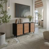 Credenza Tarouca, Madia da salotto con tre ante battenti e vani interni, Rialzata da terra, 151x42 h70 cm, Nero e Noce