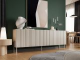 Credenza Vedras, Madia da salotto con quattro ante battenti e vani interni, Rialzata da terra, 201x42 h75 cm, Beige