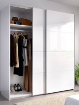 Guardaroba Saltoro, Mobile appendiabiti per camera da letto, Armadio a 2 ante scorrevoli, 180x65h204 cm, Bianco lucido