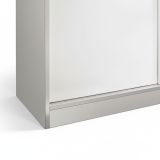 Guardaroba Waterbury, Armadio per camera da letto a 2 ante scorrevoli, Mobile con 4 ripiani e barra appendiabiti, 120x50h200 cm, Bianco lucido