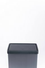 Pattumiera Scillato, Cestino portarifiuti, Bidone per raccolta differenziata, Mobile per spazzatura, 44x27 h69 cm, Blu