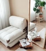 Poltrona in poliestere con braccioli crema - Surigae