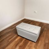 Pouf contenitore Abino, Baule contenitore, Supporto per divano, Poggiapiedi con box, Made in Italy, 90x45 h45 cm, Bianco