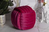 Pouf Karori, Poltrona multiuso, Scendiletto, Pouf poggiapiedi, 45x45 h45 cm, Fucsia