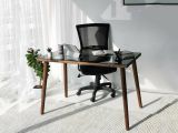 Scrivania lineare noce 110x60cm con piano in vetro - Melita