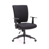 Sedia da ufficio con ruote in tessuto nera - Eulalia