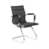 Sedia Nero una Sedia Peso Supportato 120 kg, Altezza Seduta 43 cm - Balvano