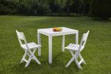 Set salotto da esterno Ortisei, Set da giardino con 1 tavolo rettangolare e 2 sedie pieghevoli, Set indoor e outdoor da Pic Nic, 100% Made in Italy, Bianco