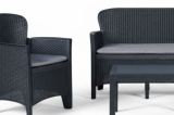 Set salotto da esterno Ostuni, Set da giardino con 2 poltrone, 1 divano ed 1 tavolino, Salottino effetto rattan con cuscini, 100% Made in Italy, Antracite