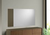Specchio Coriandolo, Specchio decorativo da ingresso, Articolo d'arredo a muro con profilo laterale, 100% Made in Italy, 110x3h60 cm, Bianco e Marrone