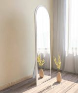 Specchio Zaniah, Specchiera, Articolo d'arredo a muro, Specchio con cornice, 50x2h160 cm, Bianco