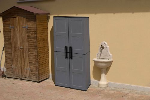 Armadio da esterno Geel, Mobile porta scope multiuso, Armadietto outdoor 2 ante, 100% Made in Italy, 68x37h163 cm, Grigio e Nero, Finitura quadri
