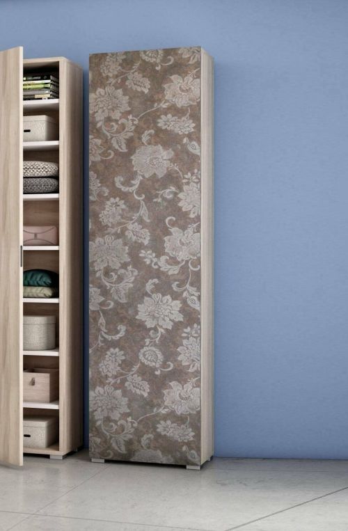 Armadio multiuso Fiordaliso, Mobile lineare a 1 Anta e 7 ripiani, Colonna da ingresso o bagno, Scarpiera moderna, 100% Made in Italy, 50x30h182 cm, Olmo e fantasia
