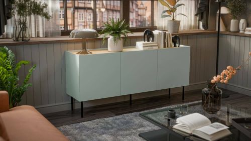 Credenza Valongo, Madia da salotto con tre ante battenti e vani interni, Rialzata da terra, 150x40 h70 cm, Verde e Rovere