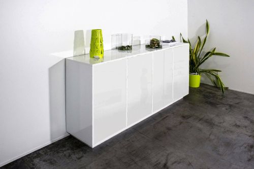 Credenza Virgilio, Madia da cucina a 4 ante, Buffet da soggiorno, 100% Made in Italy, cm 180x41h86, Bianco lucido