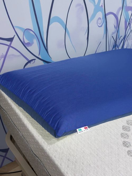 Guanciale Brenna, Cuscino per letto, Poggiatesta imbottito, Cuscinetto per camera da letto, Made in Italy, 50x35 h13 cm, Blu