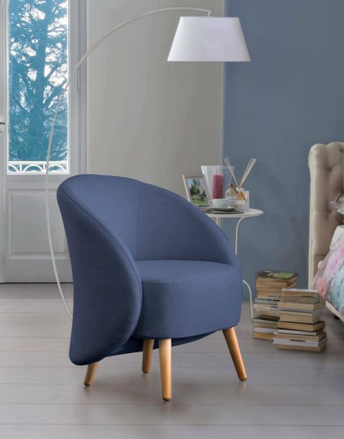 Poltrona Annarella, Poltrona di design da salotto, 100% Made in Italy, Poltroncina relax in tessuto imbottito, Cm 70x60h80, Blu