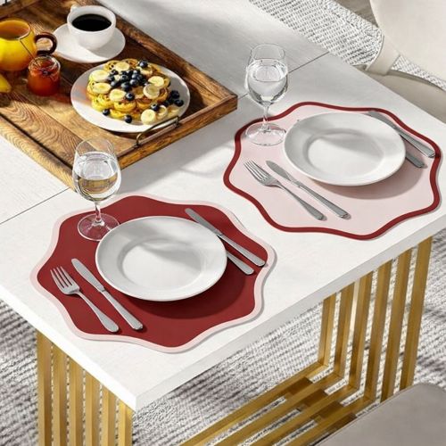Set 2 Tovagliette-Sottopiatti in Ecopelle Hati, Rosso e Rosa 40x40 cm, Coppia bicolore, Lavabili e Antiscivolo, Indoor-Outdoor, Made in Italy