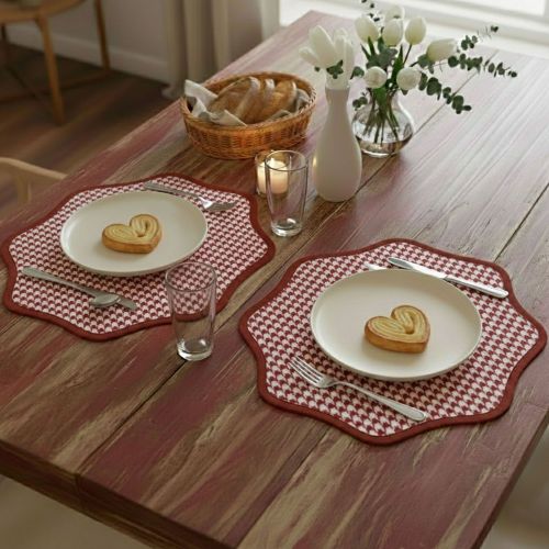 Set 2 Tovagliette-Sottopiatti in Ecopelle Tim, Rosso e Rosa 40x40 cm, Micro pied de poule, Lavabili e Antiscivolo, Indoor-Outdoor, Made in Italy