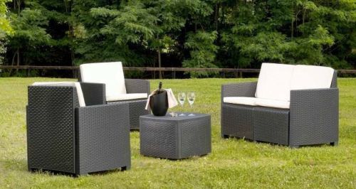 Set salotto da esterno Catanzaro, Set da giardino con 2 poltrone,1 divano e 1 tavolino contenitore, effetto rattan con cuscini, 100% Made in Italy, Antracite