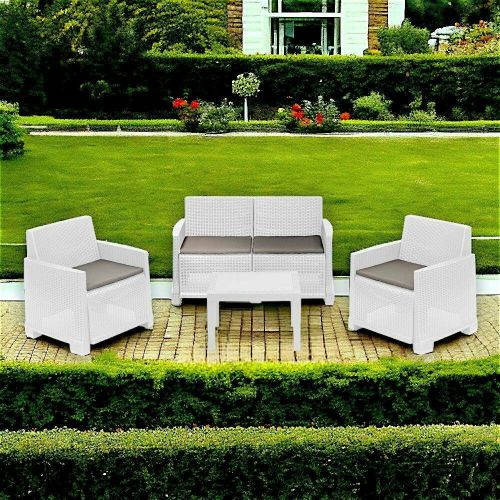 Set salotto da esterno Vieste, Set da giardino con 2 poltrone, 1 divano e 1 tavolino, Effetto rattan con cuscini, 100% Made in Italy, Bianco