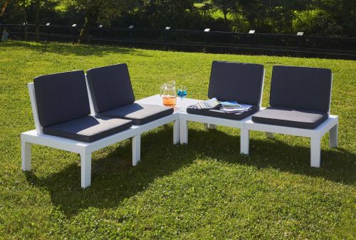 Set salotto da esterno Vigevano, Set da giardino con 4 sedute con schienale ed 1 modulo multifunzione, Salottino con cuscini, 100% Made in Italy, Bianco