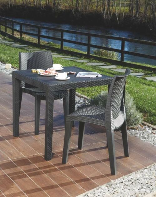 Tavolo da esterno Agrigento, Tavolo quadrato da giardino, Tavolino fisso effetto rattan, 100% Made in Italy, 80x80h72 cm, Antracite