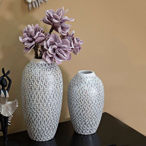 Vaso Argento Bianco Disegni con Linee Geometriche Colore Struttura Bianco, - Banatano