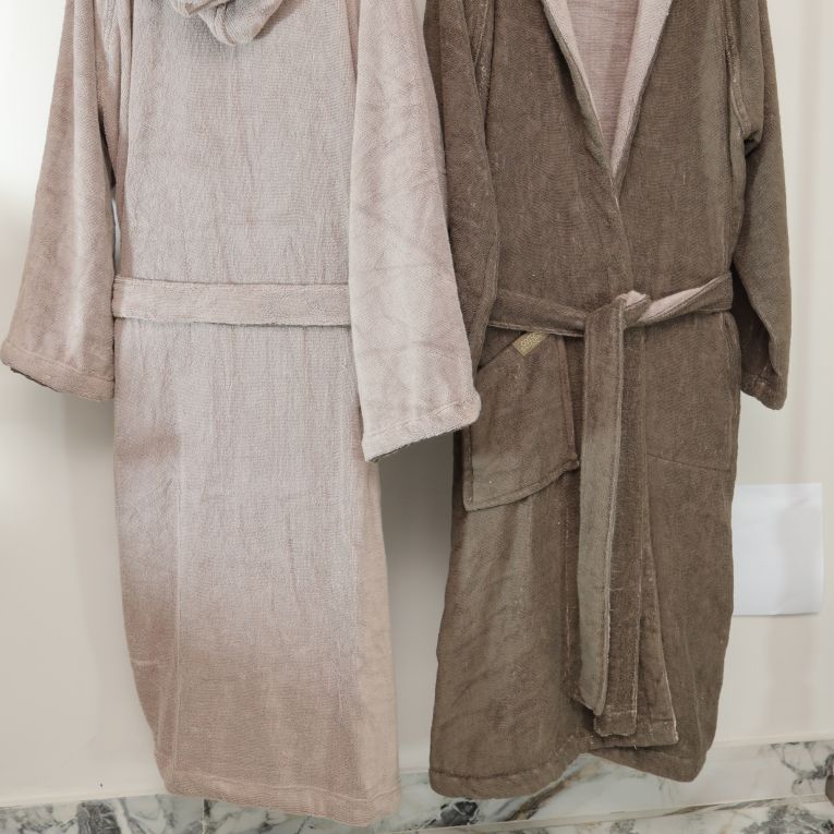 Accappatoio Beige Crema Marrone 100% Cotone Egiziano a fibra lunga pettinato Reversibile Con cappuccio, Taglia S-M - Selesi Luxury