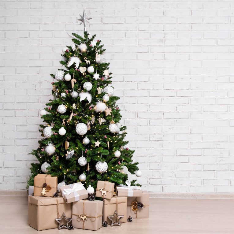 Albero di Natale 120 cm Verde 166 Rami Apertura Rami Singoli 120h cm, Ignifugo Ritardante di Fiamma - Sugarplum