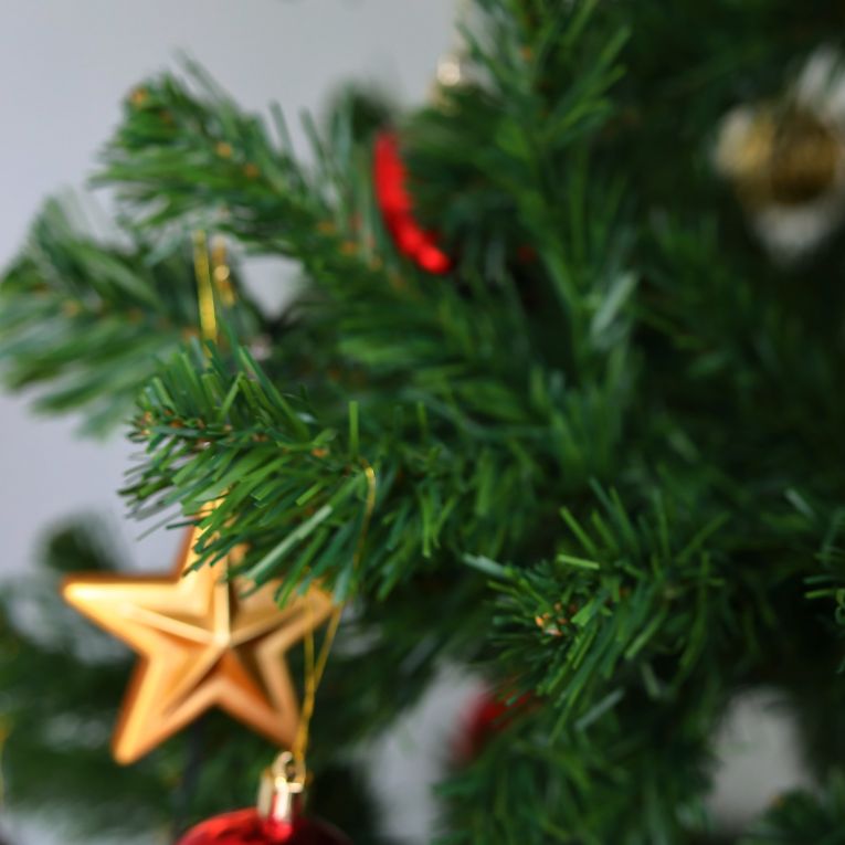 Albero di Natale 150 cm Verde 303 Rami Apertura Rami Singoli 150h cm, Ignifugo - Sugarplum