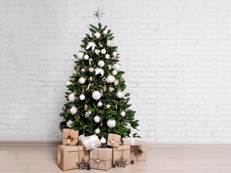 Albero di Natale 240 cm Verde 1051 Rami Apertura a Ombrello 240h cm, Ignifugo Ritardante di Fiamma - Sugarplum