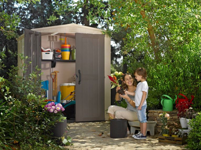 Casetta da Giardino Beige Nero Resistente Agli Agenti Atmosferici Presenza Finestre 178x196x208h cm, Tetto a due Falde - Tuskegee