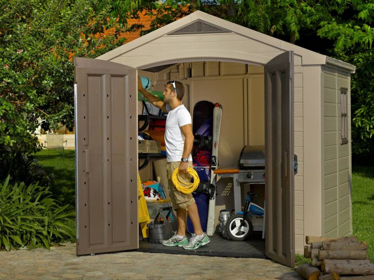 Casetta da Giardino Beige Nero Resistente Agli Agenti Atmosferici Presenza Finestre 257x182x243h cm, Tetto a due Falde - Vandalia