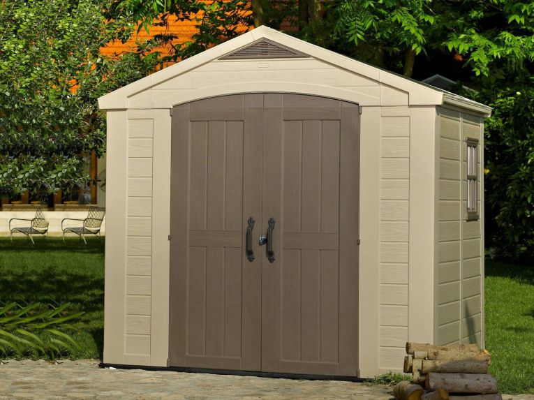 Casetta da Giardino Beige Nero Resistente Agli Agenti Atmosferici Presenza Finestre 257x182x243h cm, Tetto a due Falde - Vandalia
