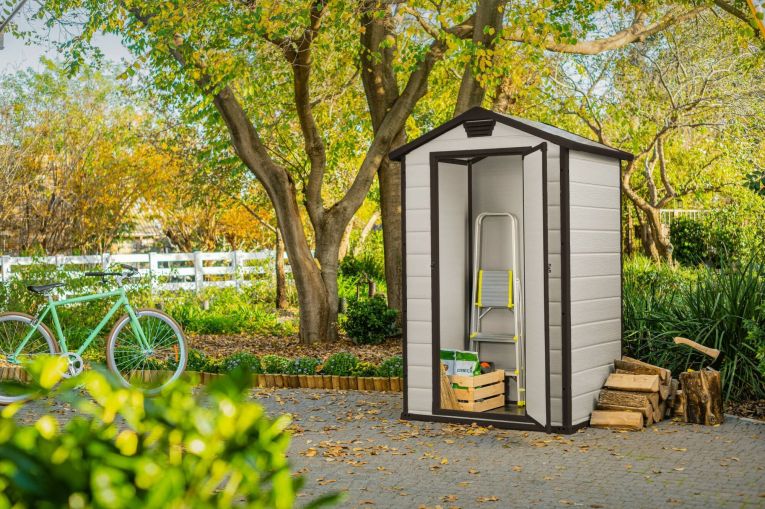 Casetta da Giardino Beige Nero Resistente Agli Agenti Atmosferici Tetto a due Falde 129x103x196h cm, Materiale Tetto in Plastica - Stormlake