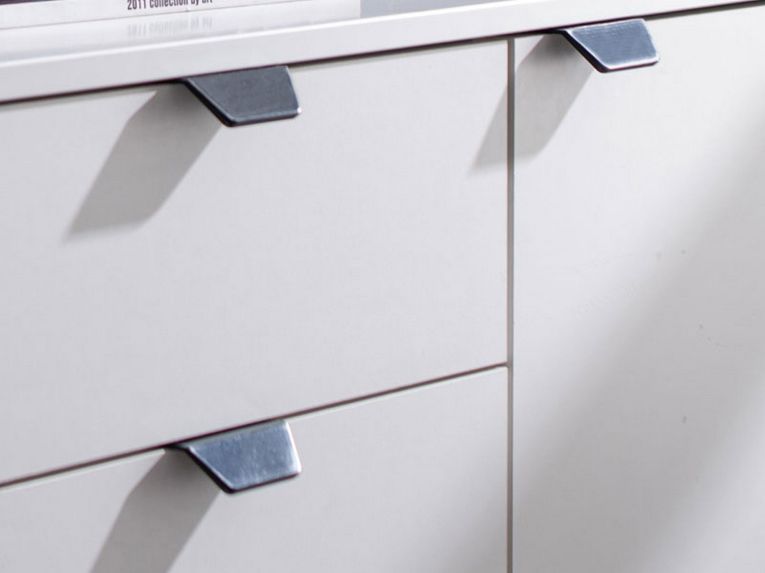 Cassettiera Bianco Nero 2 Cassetti Apertura Battente, Scorrevole 135x40x95h cm, Chiusura Battente, Scorrevole - Mainarda