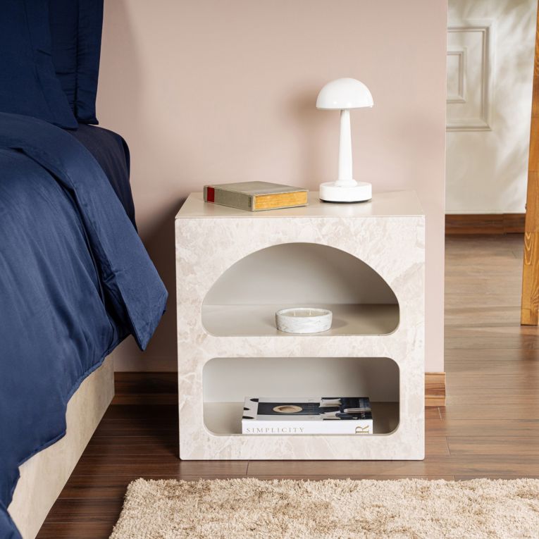 Comodino Bianco Marmo 3 Ripiani Sfumatura Colore Struttura Marmo 50x40x50h cm, Colore Ripiano Bianco - Nara