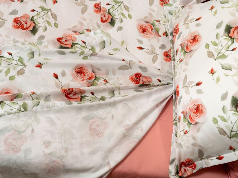 Copripiumino Matrimoniale Rosso Federa Inclusa 300x250 cm, Raso 250 Fili in Cotone Pettinato e Mercerizzato - Sada Luxury