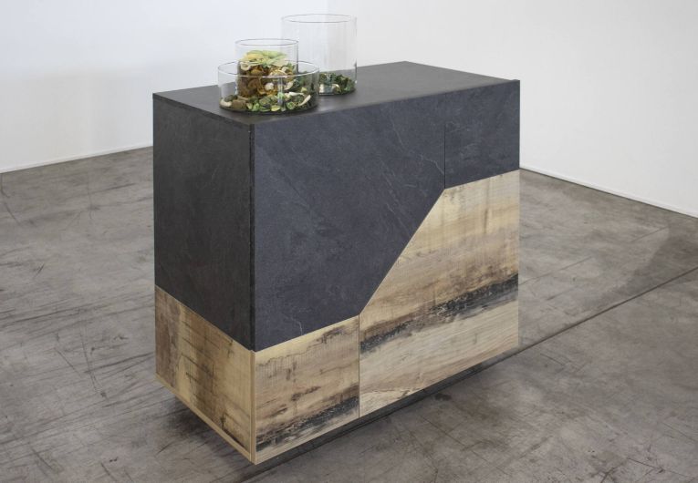 Credenza acero e ardesia 79x43x86h cm 2 ante - Amento