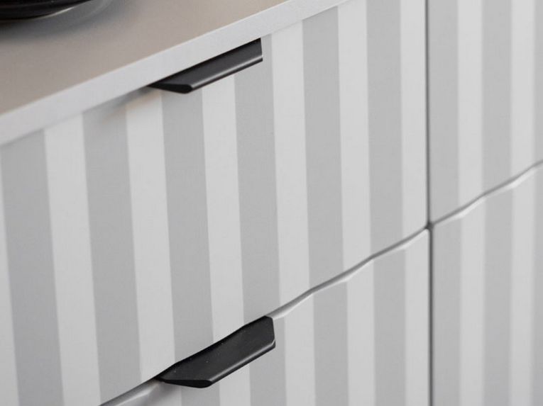 Credenza Bianco Crema 3 Ripiani 3 Cassetti 138x40x90.5h cm, 6 Vani - Paglieta