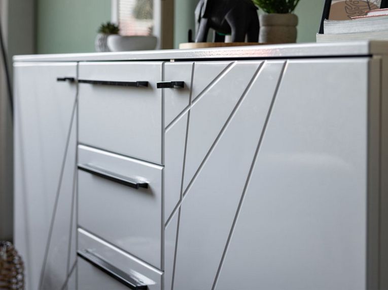 Credenza Bianco Nero 2 Ripiani 4 Cassetti 163x40x80.5h cm, 2 Ante - Maropati