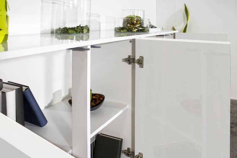 Credenza Virgilio, Madia da cucina a 4 ante, Buffet da soggiorno, 100% Made in Italy, cm 180x41h86, Bianco lucido