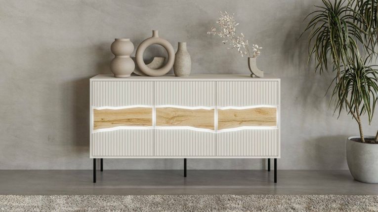 Credenza Xira, Madia da salotto con tre ante battenti e vani interni, Rialzata da terra, 144x40 h80 cm, Beige e Rovere Nodi