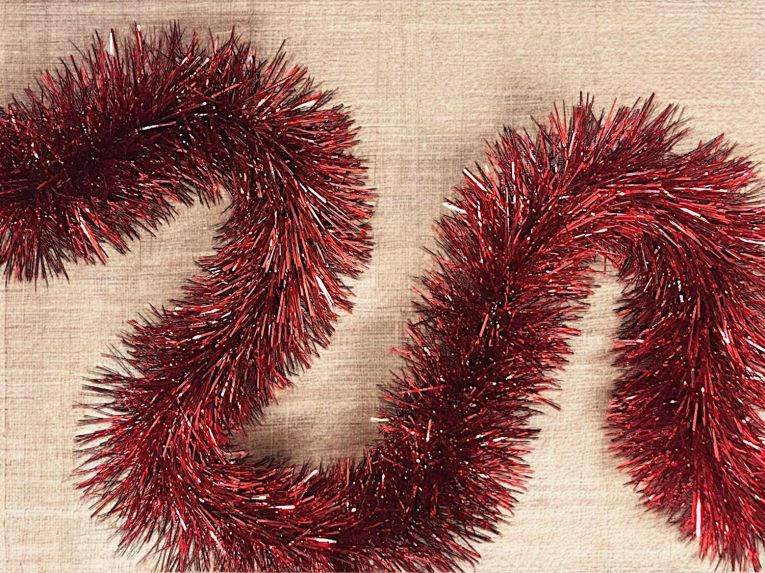 Decorazione da Natale Kessel, Addobbo natalizio, Ornamento da natale, Decorazione festiva, Made in Italy, 500x15 h15 cm, Rosso