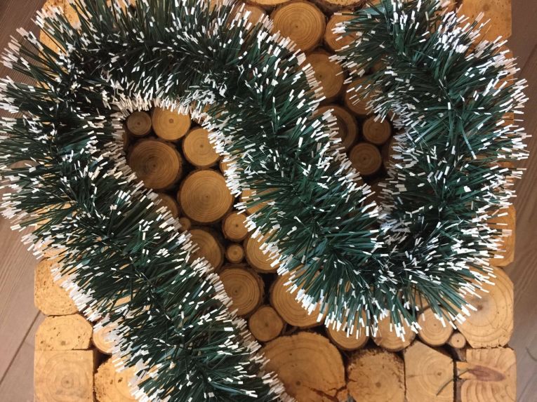 Decorazione da Natale Marjelen, Addobbo natalizio, Ornamento da natale, Decorazione festiva, Made in Italy, 1000x7 h7 cm, Verde e Bianco