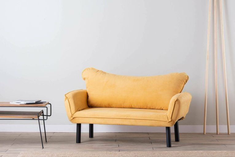 Divano letto 2 posti Aquilonis, Sofà trasformabile, Divanetto per ospiti, Poltrona letto contenitore, 140x65 h70 cm, Giallo